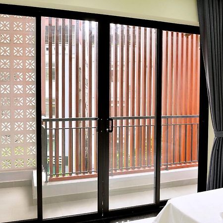 Era Apartment Xuan Thuy Hanoi Exterior photo