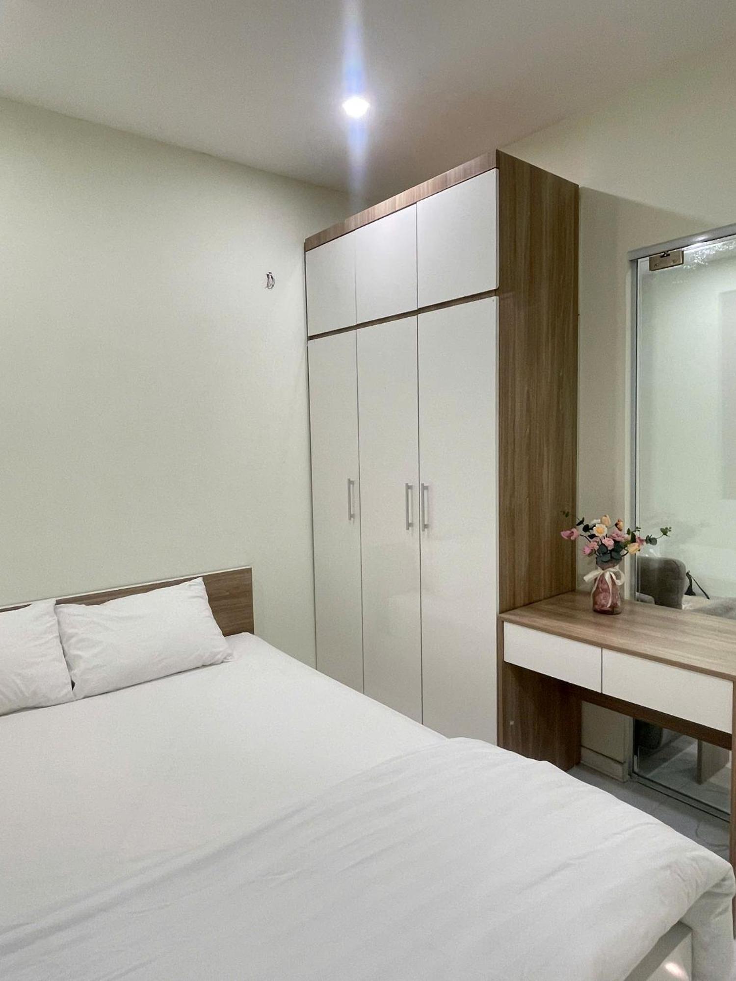 Era Apartment Xuan Thuy Hanoi Exterior photo
