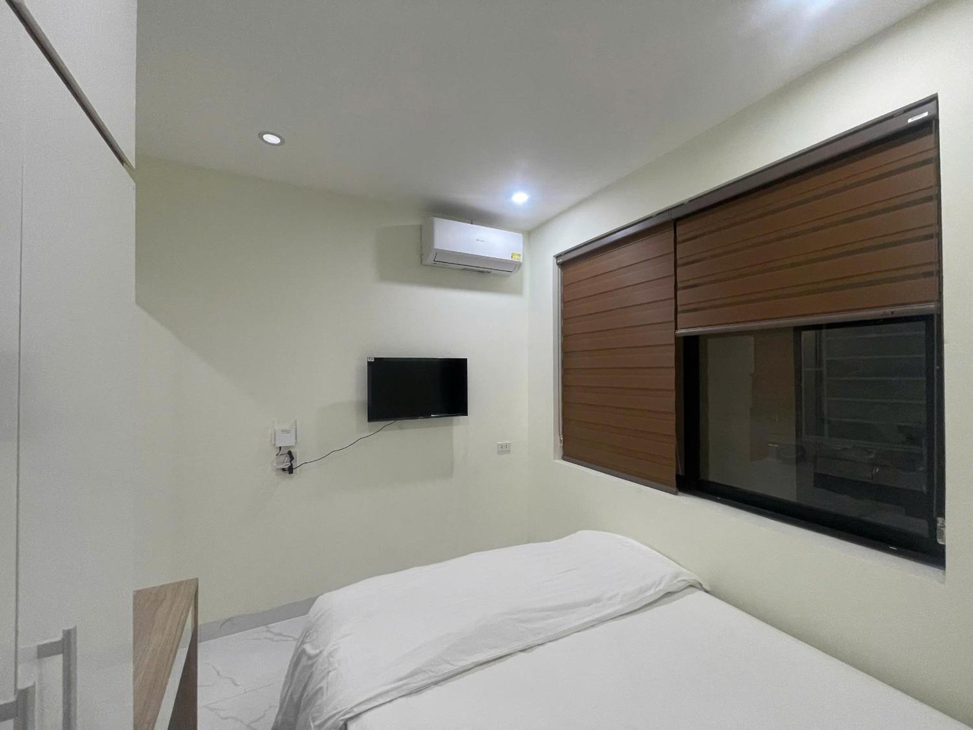 Era Apartment Xuan Thuy Hanoi Exterior photo